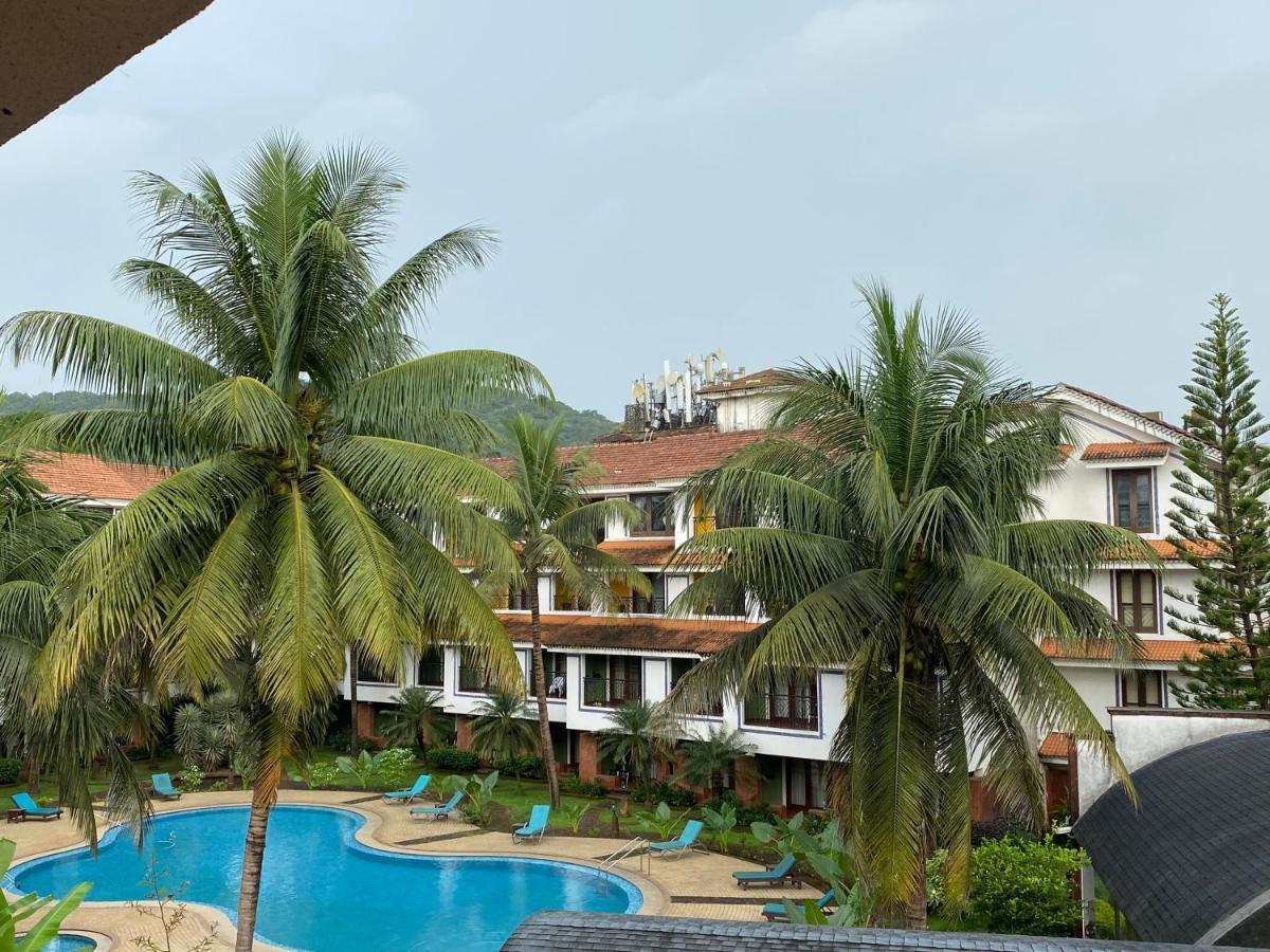 Riviera Hermitage Anjuna Bagian luar foto