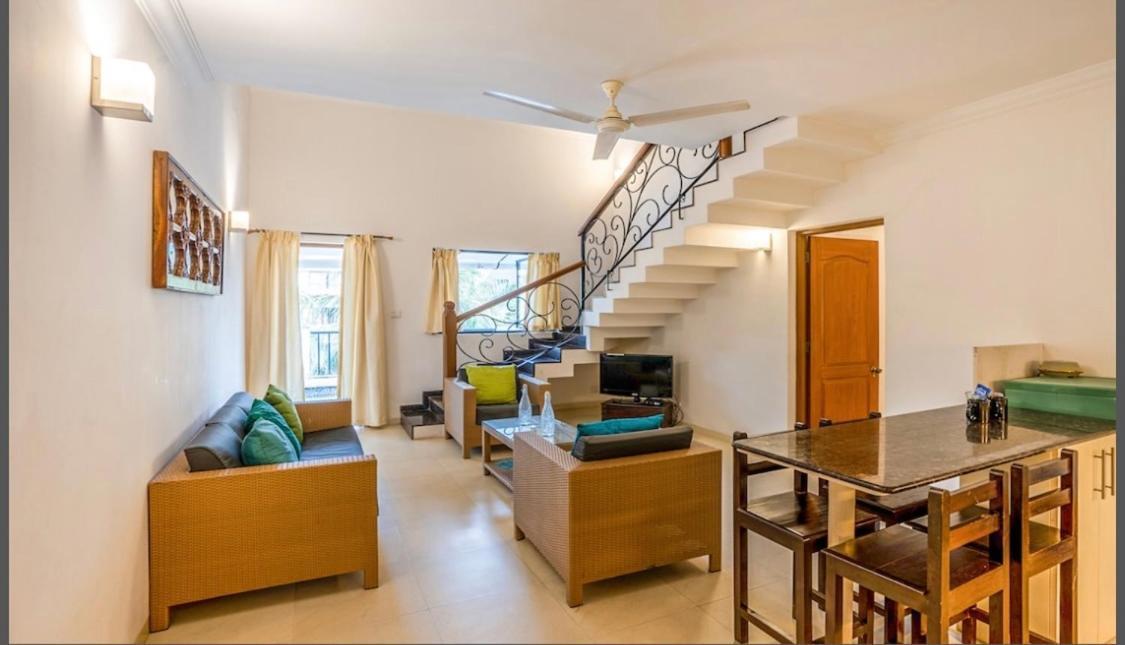Riviera Hermitage Anjuna Bagian luar foto