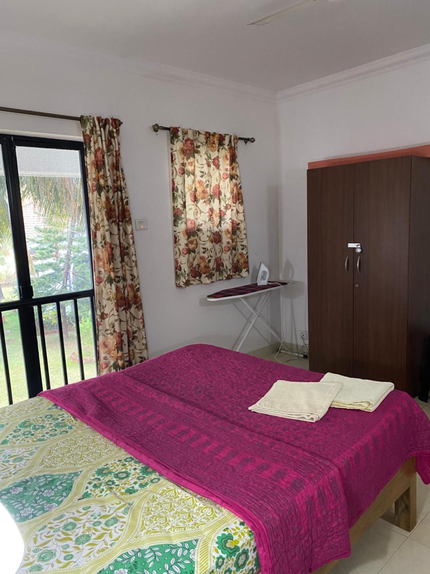 Riviera Hermitage Anjuna Bagian luar foto